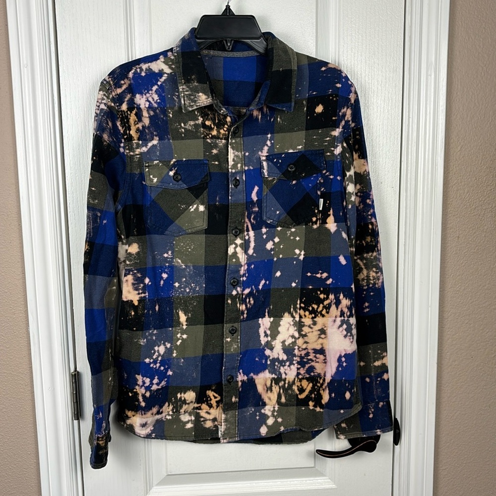 Vans Off The Wall Men's Tie-Dye Effect Button Up Slogan on Back Flannel Shirt